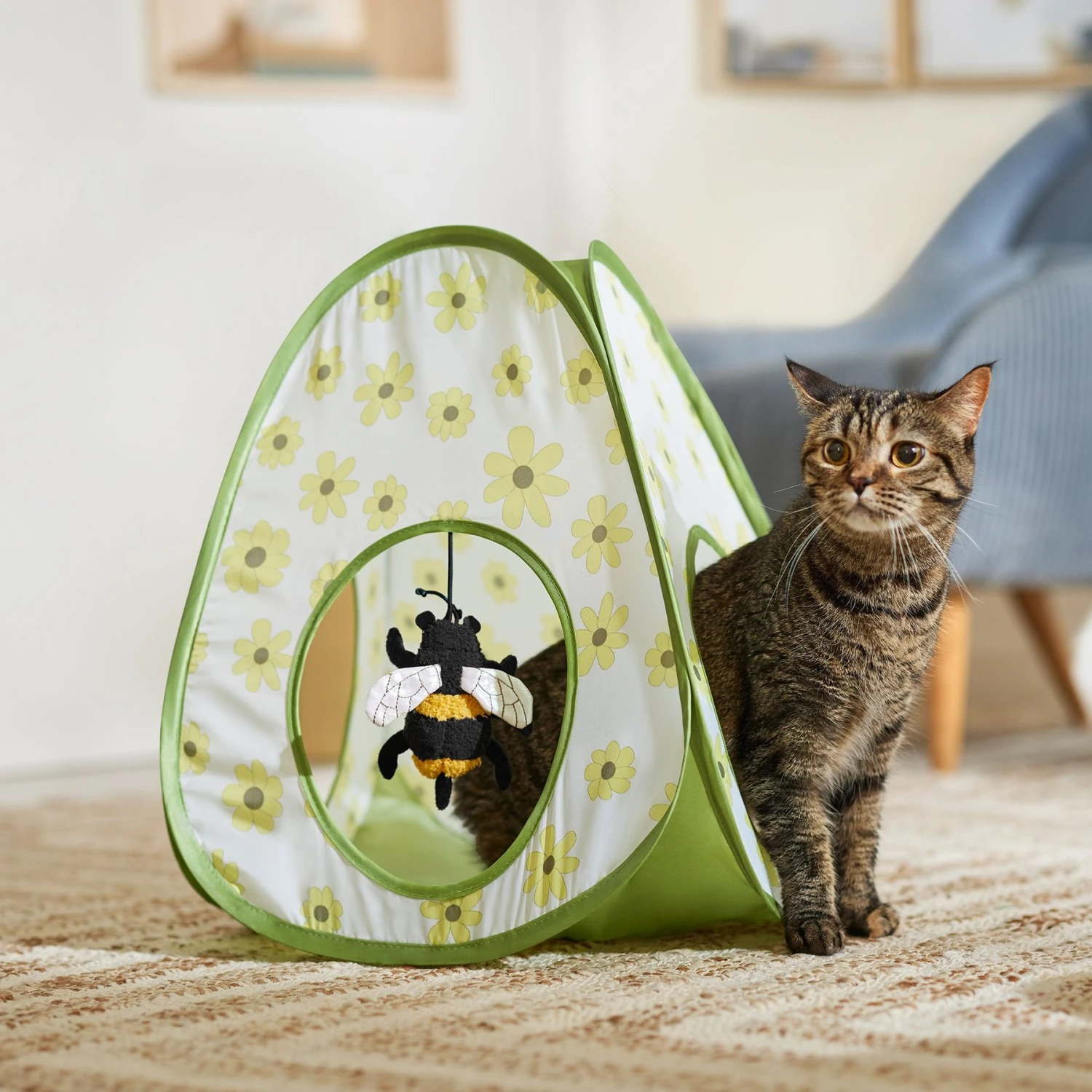Frisco Spring Daisy Pop-Up Tent Cat Toy With Catnip